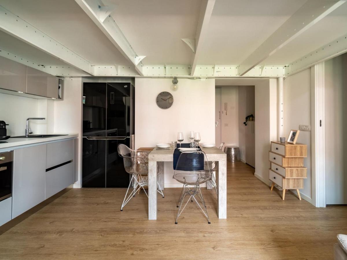 Apartment The Rent - Lovely Loft With Balcony Near Piazza Vetra Mailand
